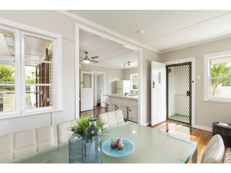 18 Barellan Street, Stafford QLD 4053