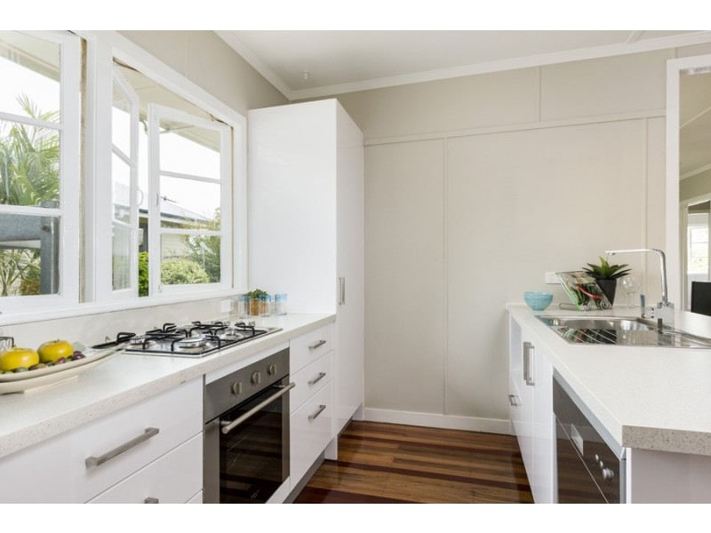 18 Barellan Street, Stafford QLD 4053