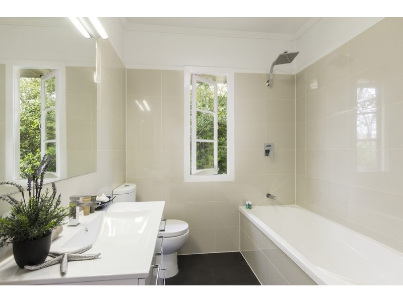 18 Barellan Street, Stafford QLD 4053