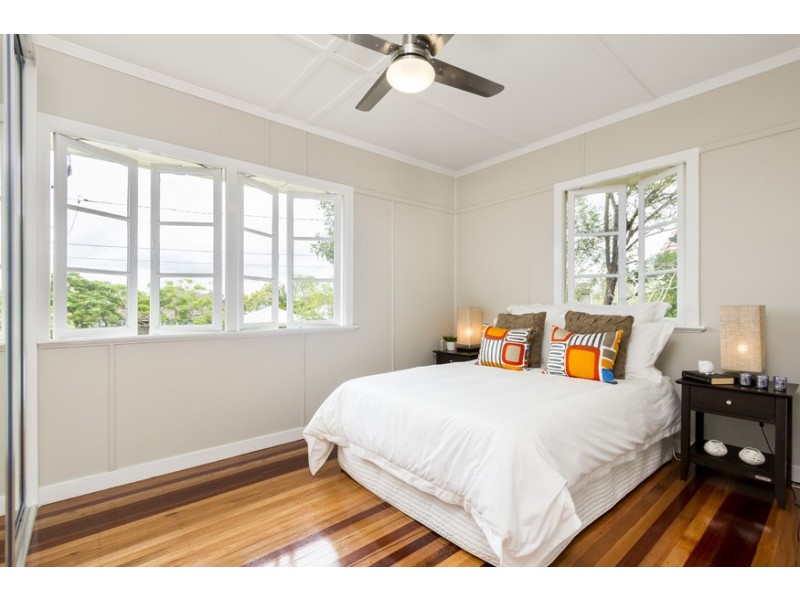 18 Barellan Street, Stafford QLD 4053