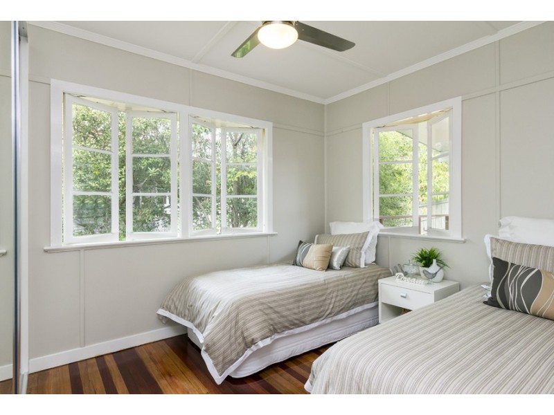 18 Barellan Street, Stafford QLD 4053