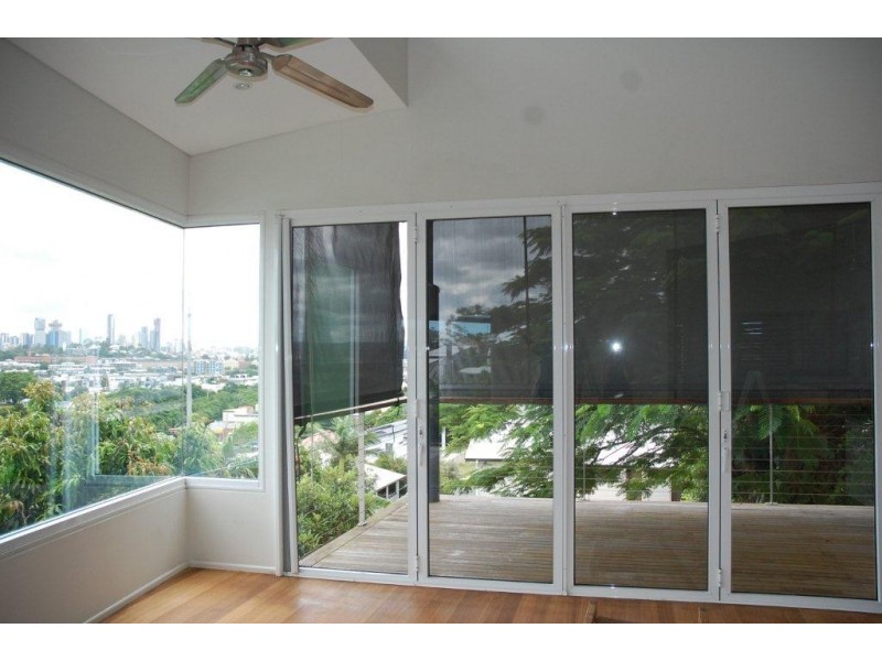 28 Pine Street, Bulimba QLD 4171