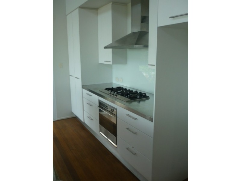 28 Pine Street, Bulimba QLD 4171