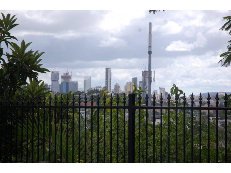 28 Pine Street, Bulimba QLD 4171