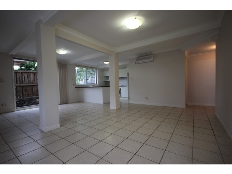 1/9 Monmouth Street, Morningside QLD 4170