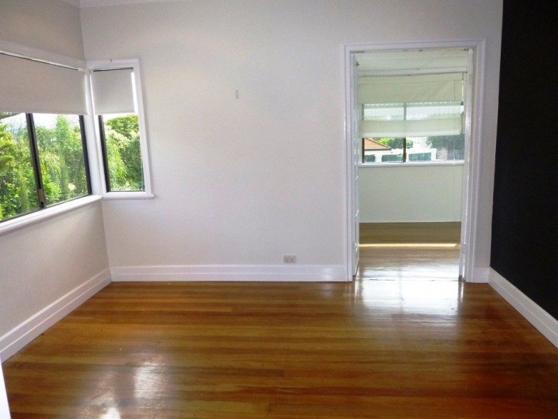 21 Barker Street, Wavell Heights QLD 4012