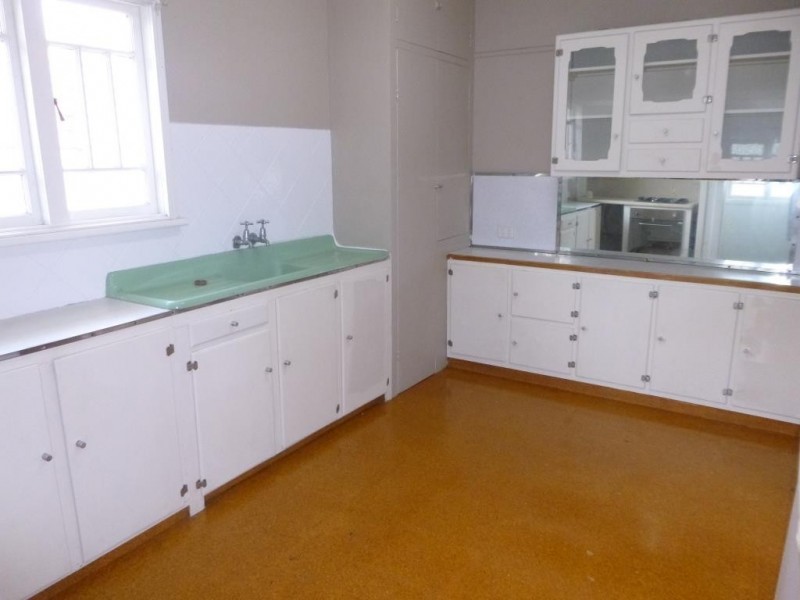 21 Barker Street, Wavell Heights QLD 4012