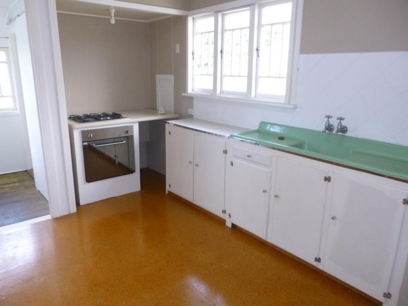 21 Barker Street, Wavell Heights QLD 4012