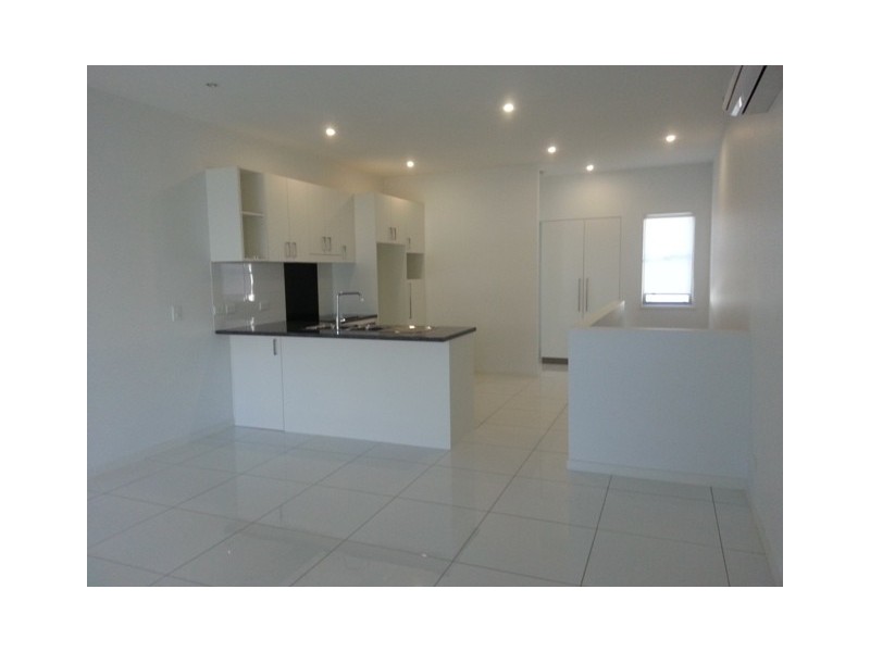 14/101 Jones Road, Carina QLD 4152