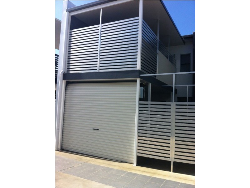 14/101 Jones Road, Carina QLD 4152