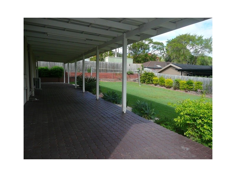 371 Winstanley Street, Carindale QLD 4152