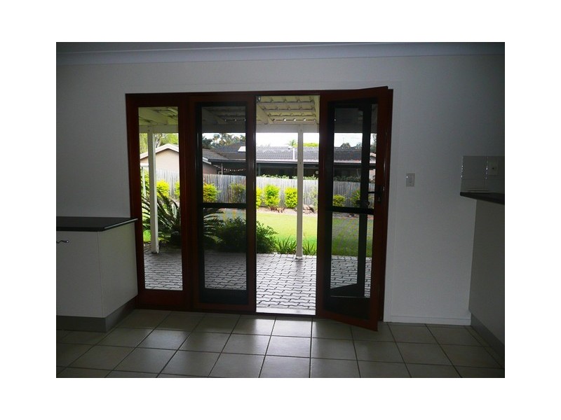 371 Winstanley Street, Carindale QLD 4152