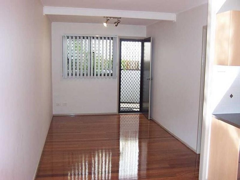 2/25 Young Street, Milton QLD 4064