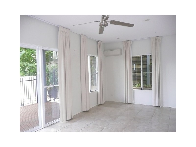 28 Pine Street, Bulimba QLD 4171