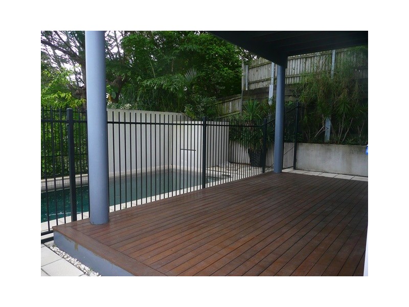 28 Pine Street, Bulimba QLD 4171