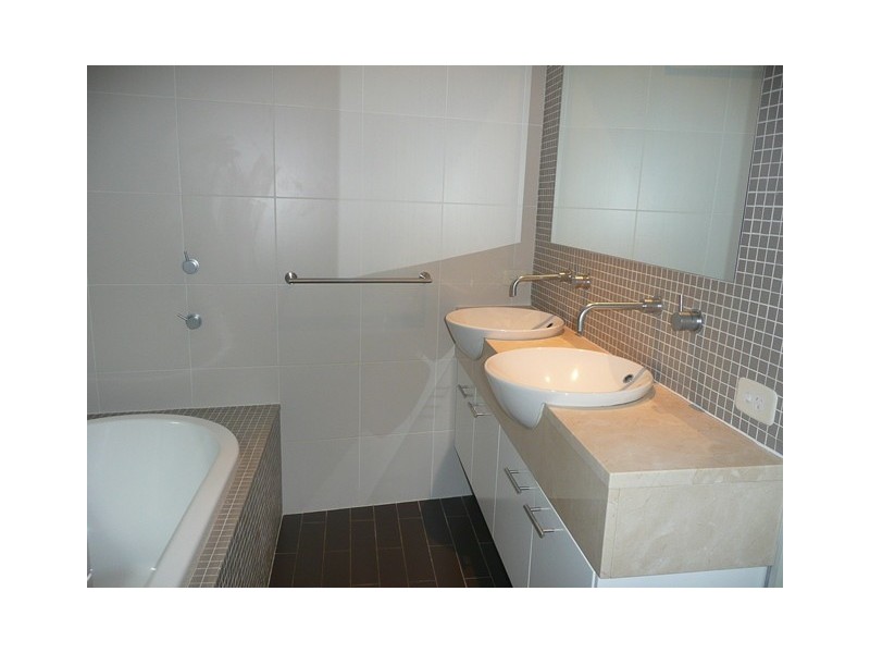 28 Pine Street, Bulimba QLD 4171