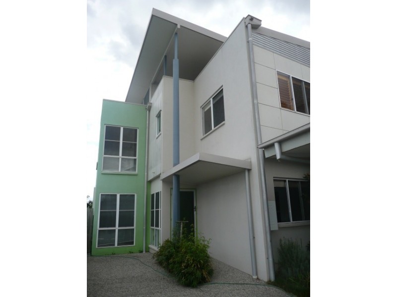 28 Pine Street, Bulimba QLD 4171