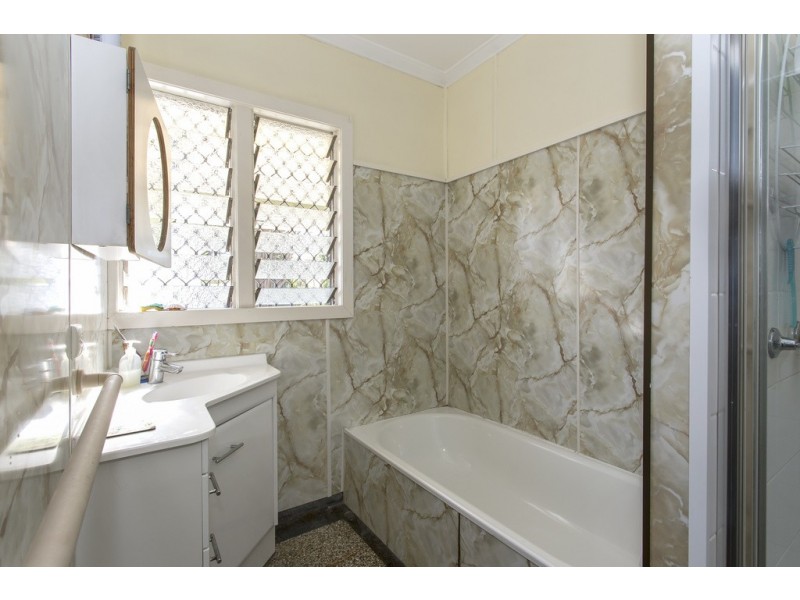 12 Glencoe Street, Tarragindi QLD 4121