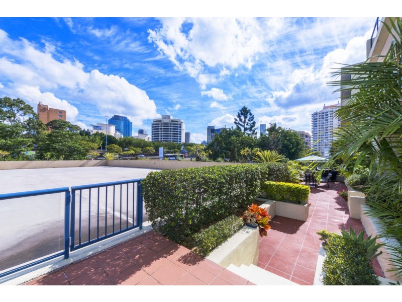 18/35 Ferry Street, Kangaroo Point QLD 4169