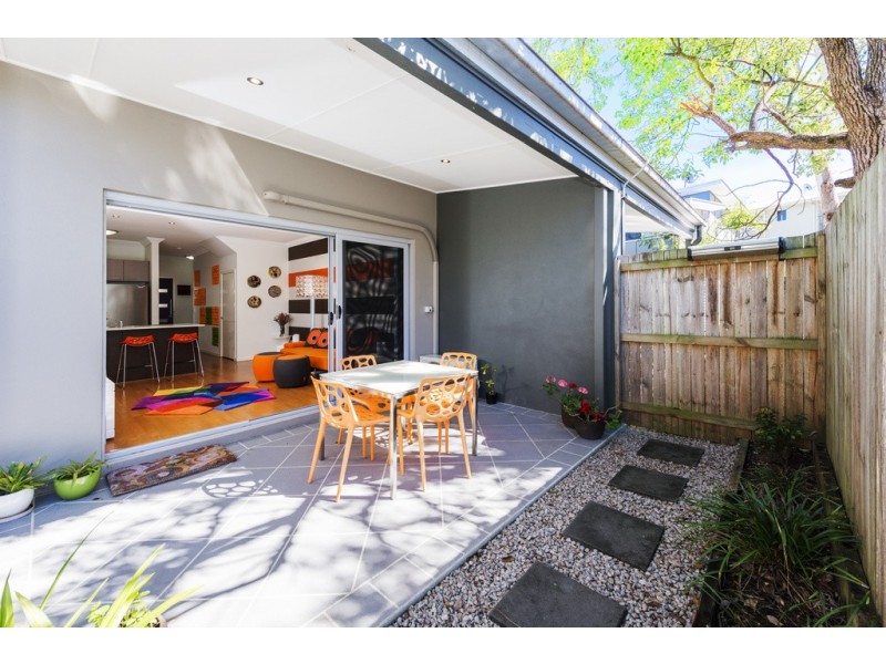 27 Birdwood Road, Holland Park West QLD 4121