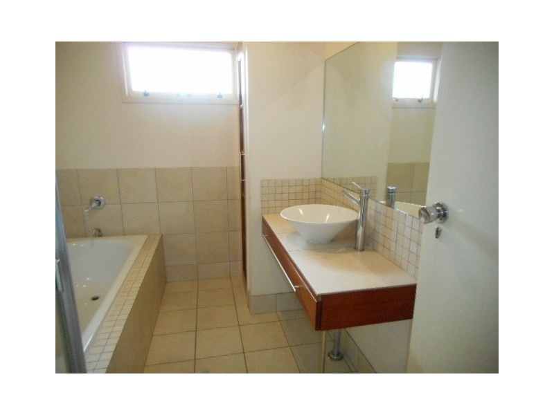 33 Norcombe Street, Carina QLD 4152