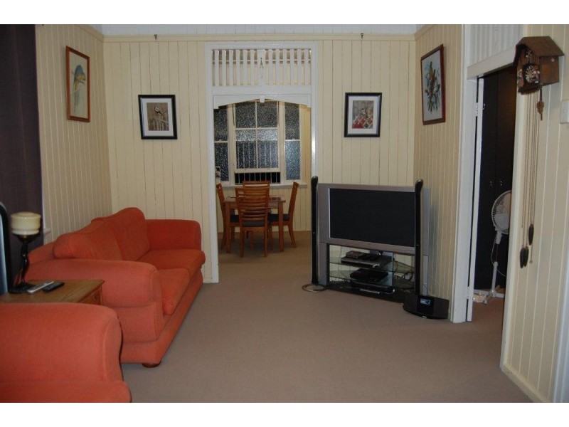 17 Waterton Street, Annerley QLD 4103