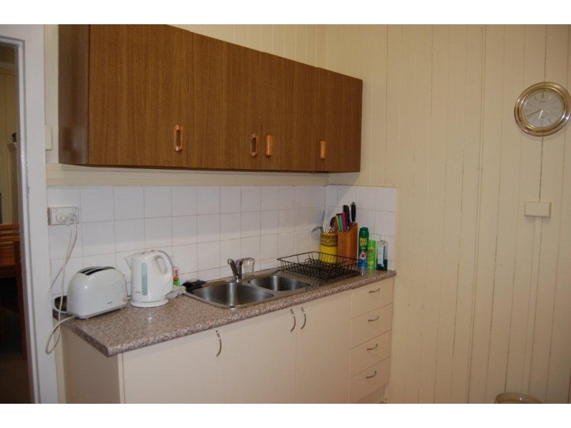 17 Waterton Street, Annerley QLD 4103