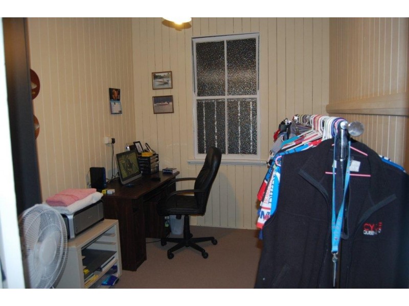 17 Waterton Street, Annerley QLD 4103