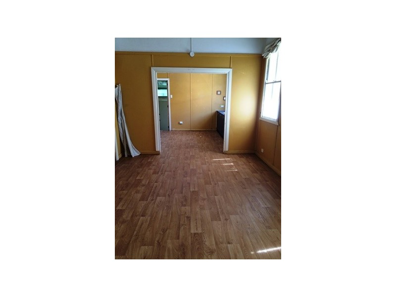 10 Tarn Street, Fairfield QLD 4103