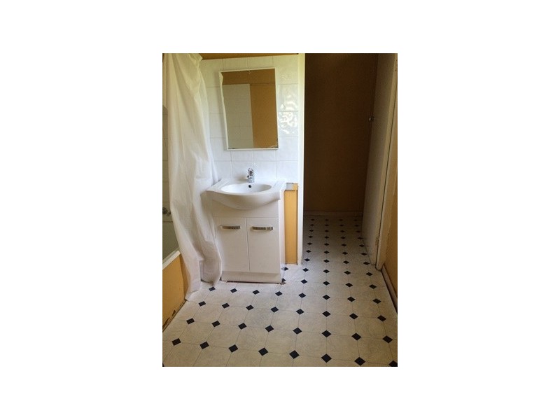 10 Tarn Street, Fairfield QLD 4103