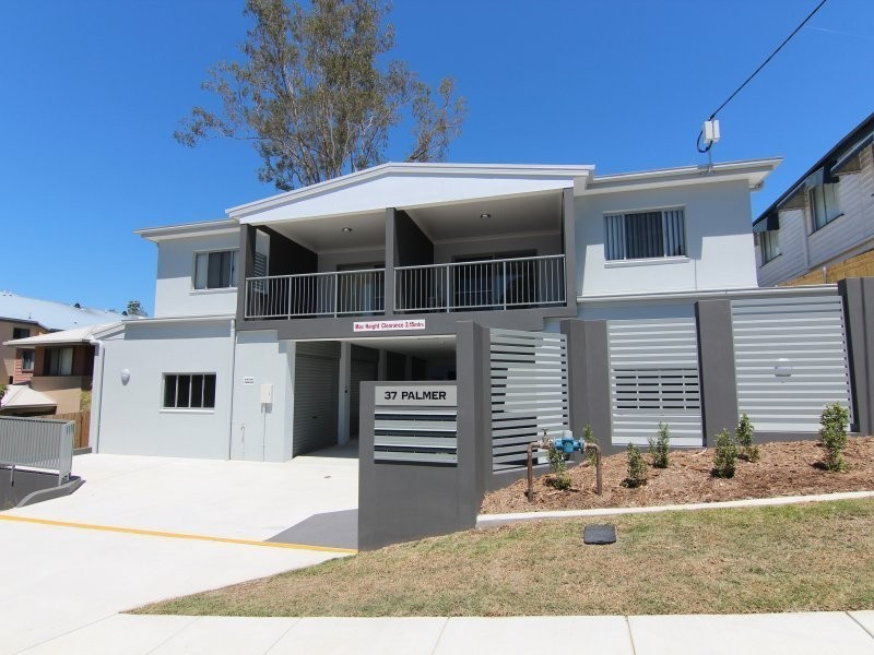 2/37 Palmer Street, Greenslopes QLD 4120