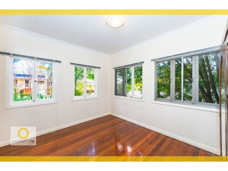 2/7 Line Street, Woolloongabba QLD 4102