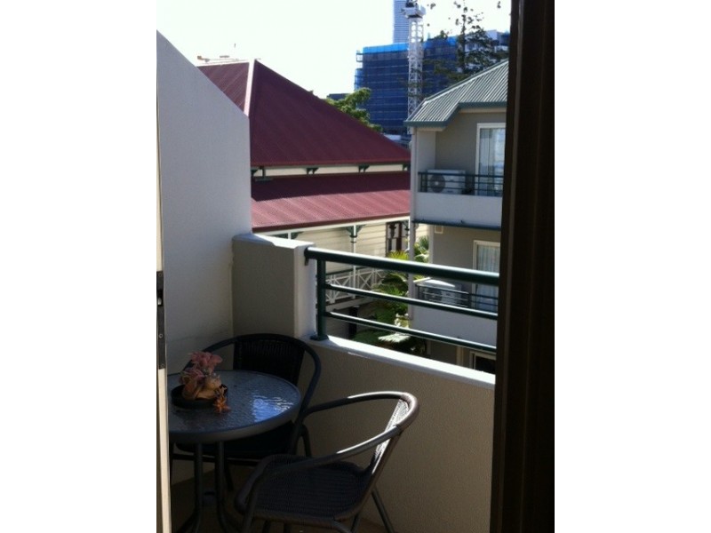 34/23 Edmondstone Street, South Brisbane QLD 4101