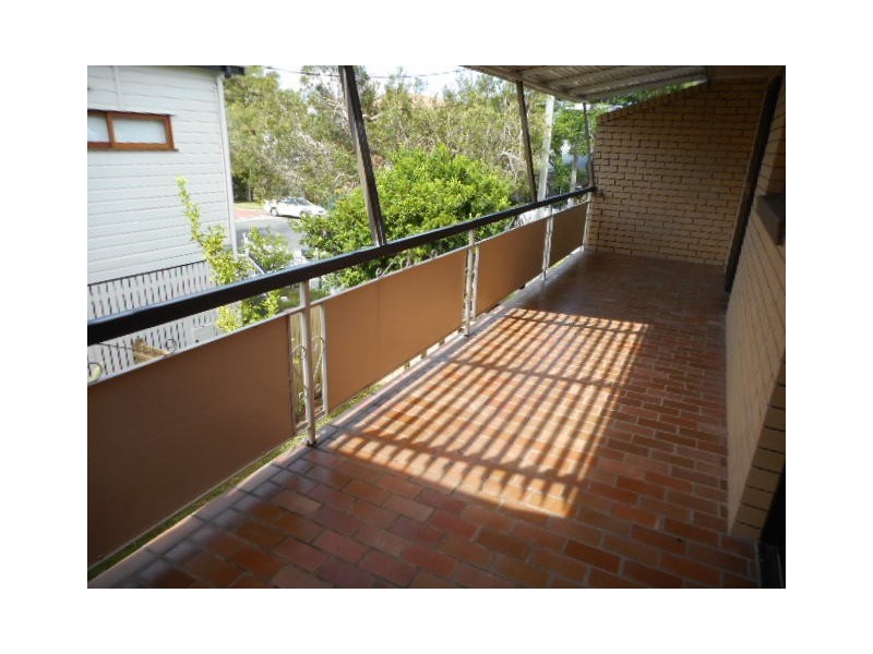 1/8 Heidelberg Street, East Brisbane QLD 4169