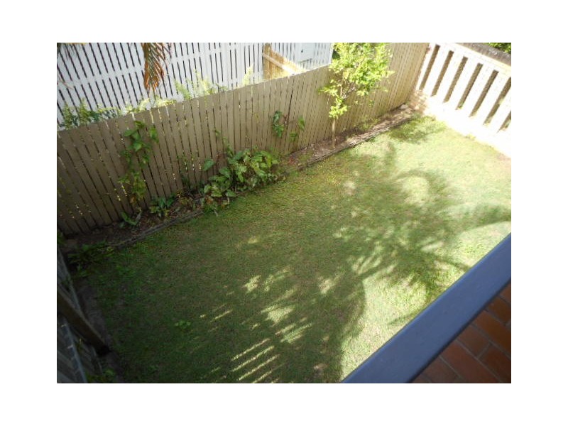 1/8 Heidelberg Street, East Brisbane QLD 4169