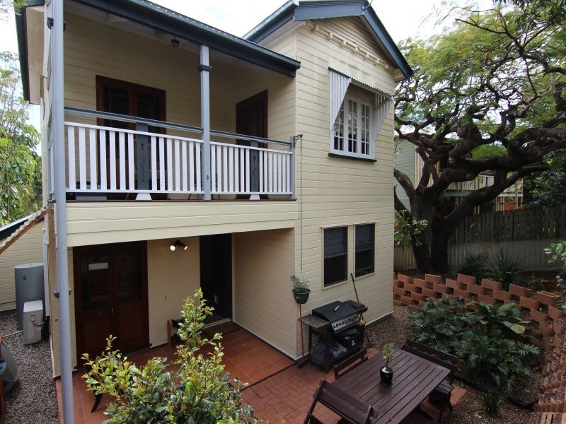 1/18 Bovelles Street, Camp Hill QLD 4152