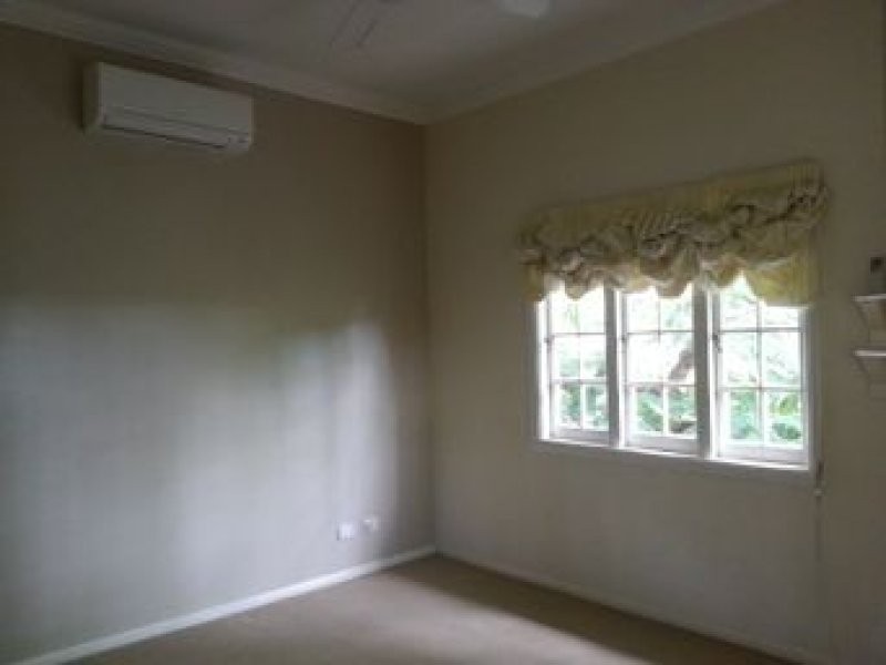 1/18 Bovelles Street, Camp Hill QLD 4152