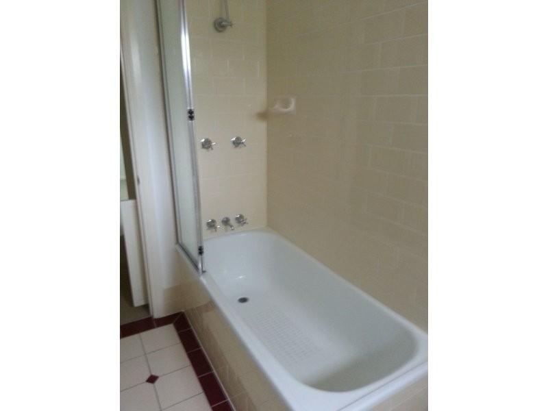 1/18 Bovelles Street, Camp Hill QLD 4152