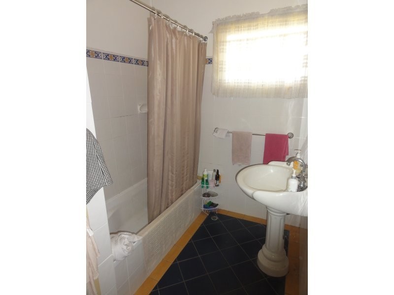 44 Arrol Street, Camp Hill QLD 4152