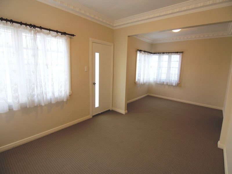 63 The Promenade, Camp Hill QLD 4152