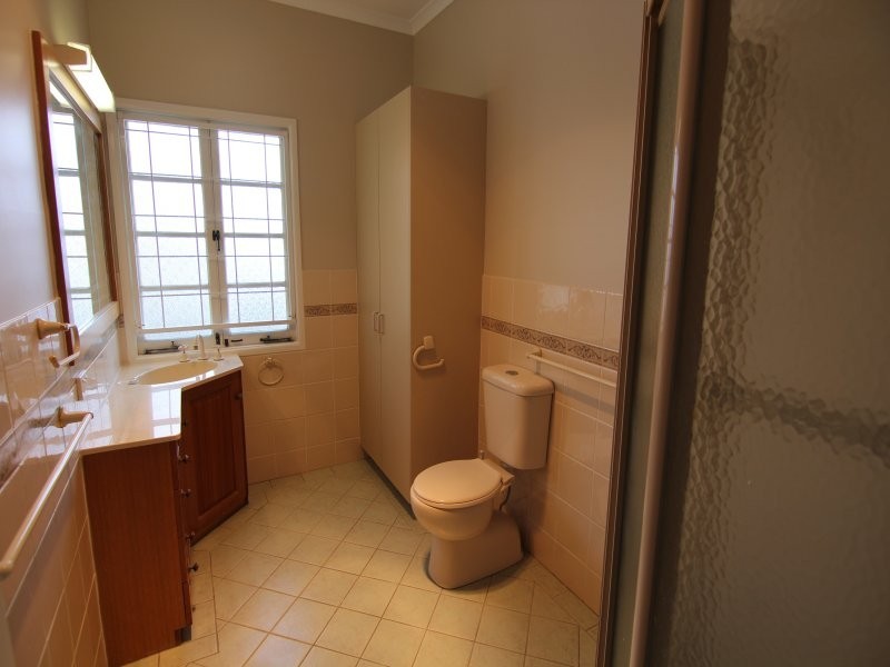 63 The Promenade, Camp Hill QLD 4152