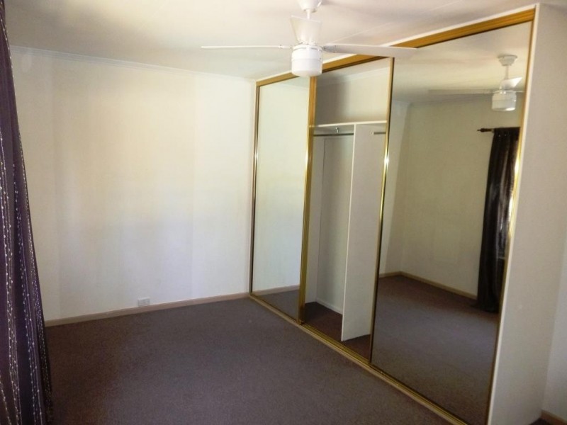 3/215 Old Logan Road, Camira QLD 4300