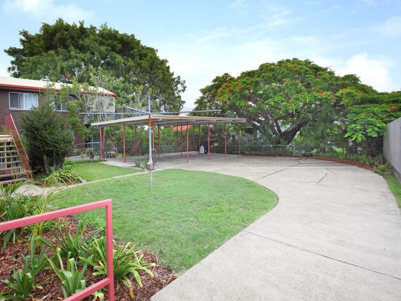 2/35 Galway Street, Greenslopes QLD 4120