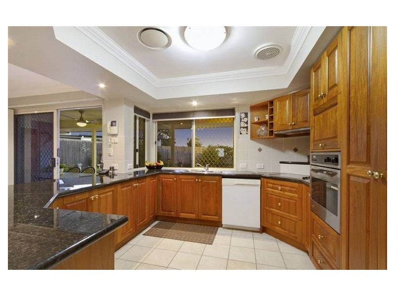 31 Underwood Street, Wakerley QLD 4154