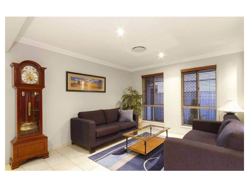 31 Underwood Street, Wakerley QLD 4154