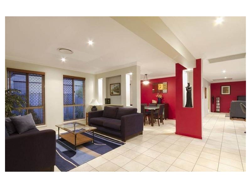 31 Underwood Street, Wakerley QLD 4154