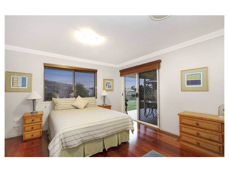 31 Underwood Street, Wakerley QLD 4154