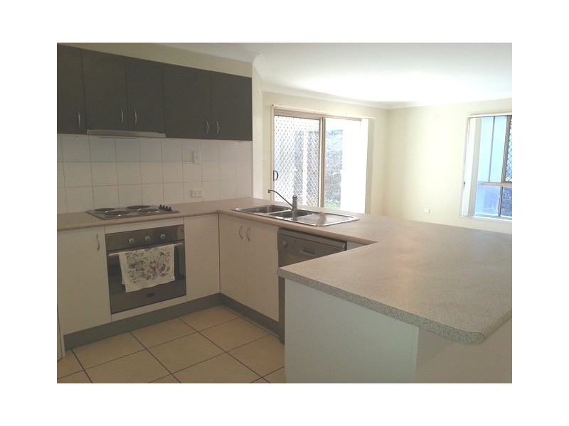 7 Dove Close, Goodna QLD 4300