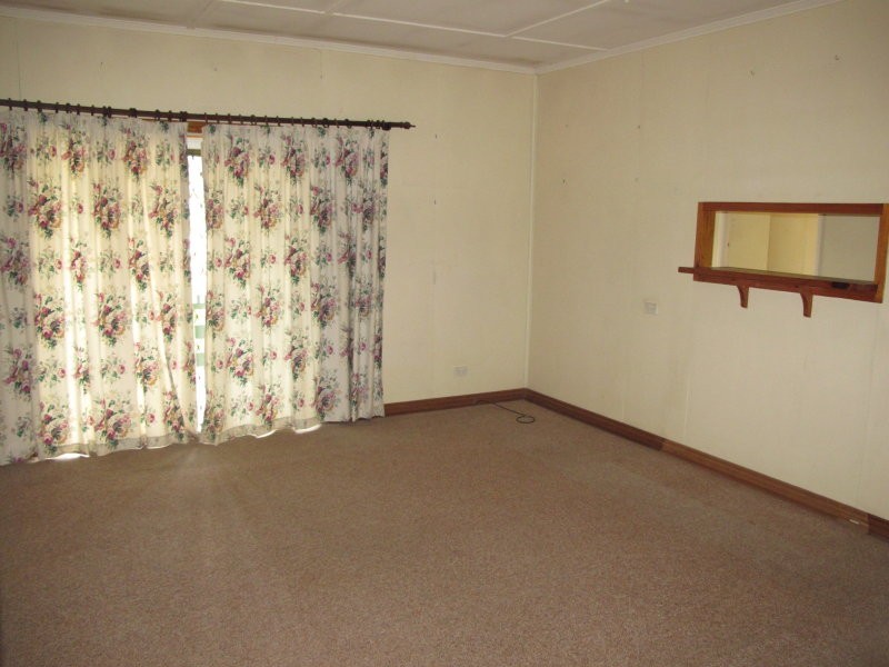 16 Short Street, Ipswich QLD 4305