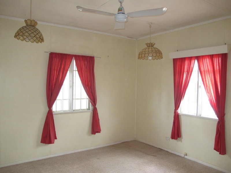 16 Short Street, Ipswich QLD 4305